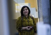 1769555129798-senyum-eks-stafsus-nadiem-usai-diperiksa-kpk-soal-kasus-google-cloud-1753889026589_169